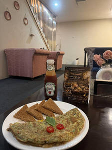 American Cheese Omelette