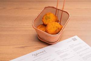 Chicken, Mozzarella & Pesto Croquettes (Del)