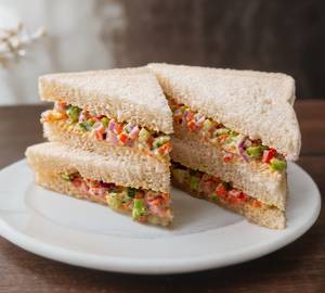 Coleslaw sandwich