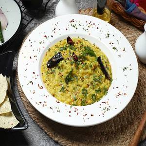 Dal Khichdi With Paapadam