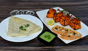 Paneer Tikka [Half] With 4 Rumali Roti       