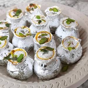 Kaju Kalash