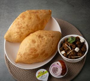 Chole Bhature [2 Bhature]