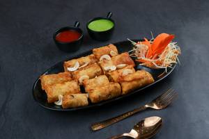 Kaju Paneer Spring Roll