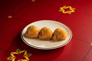 Cashewnut Midye Baklava