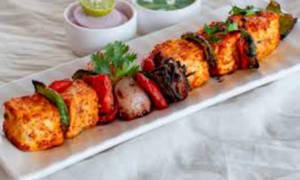 Paneer Tikka (four Big Pieces Are Cut)
