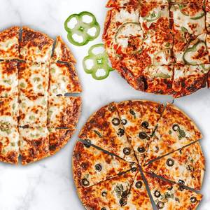Onion Tomato Mushroom Pizza