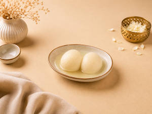 Sponge Rasgulla [2 Pcs]