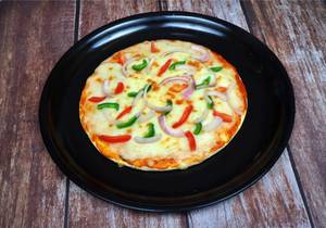 Onion Tomato Capsicum Pizza