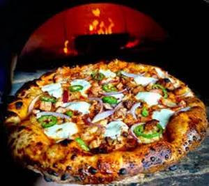 Paneer Smoky Pizza