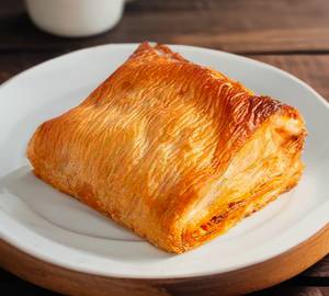Paneer Puff [1 Piece]