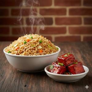 Veg Fried Rice With Chilli Paneer