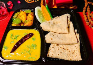 Toor Dal Tadka Mini Thali (no Onion No Garlic)