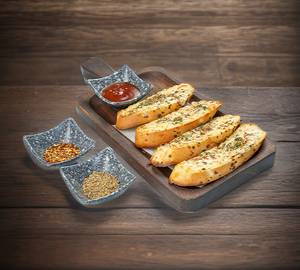 Cheese And Chilli Garlic Bread