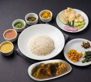 Local Chicken Thali