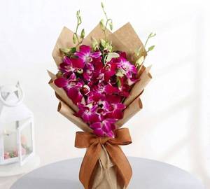Munmun Florist Brown Paper Wrapping Orchid Bouquet
