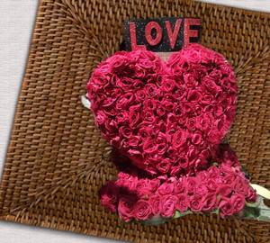 Frsh Redhearted Bouquet For Special Love One
