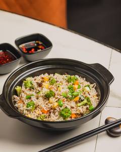 Truffle Fried Rice, Shiitake & Vegetables (v)