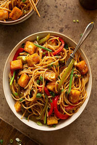 Chilli Paneer With Noodles