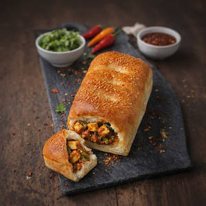 Paneer Chilli Bun