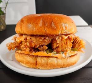 Crispy chicken burger