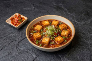 Hakka Cottage Cheese Chilli (Gravy) [8 Pcs]