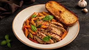 Arrabiata Mock-meat Pasta