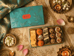 Assorted Premium Box (400gm)