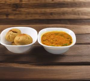 Litti With Gobhi Masala