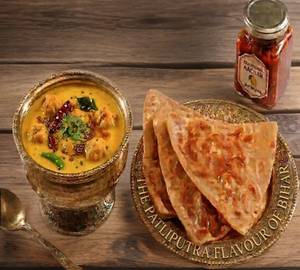 Kadhi Pakoda With Paratha Meal
