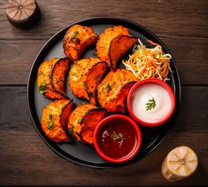 Veg momos [4 pieces]