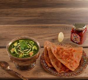 Palak Paneer With Paratha