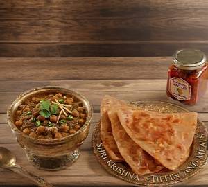 Chole With 1 Ghee Paratha