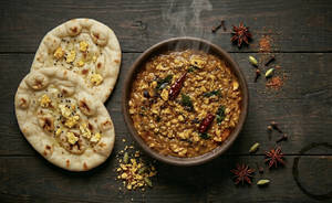 Egg Tadka(300ml) With Baby Naan(2pcs)