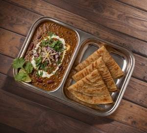 Dal Makhani With 1 Paratha