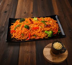 Chilli Garlic Noodles (Veg)