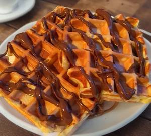 Nutella Chocolate Waffle (Serves 1-2)