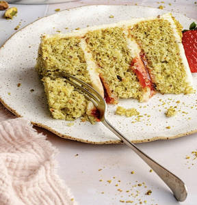 Raspberry Pistachio Cake Slice