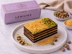 Kunafa Pistachio Noir Pastry