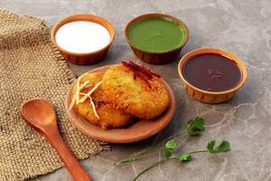 Pyaj Kachori With Aloo Subji