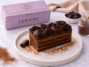 Signature Lemaire Black Velvet Pastry
