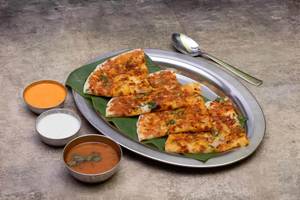 Roasted Onion Garlic Uttapam