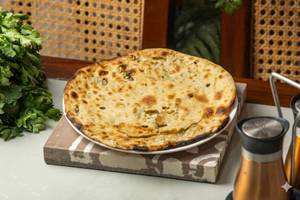 Tandoori Aloo Pyaaz Paratha With Raita