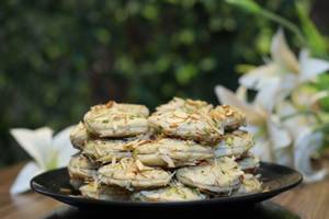 Gulkand Gujiya