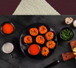 Fried dehradun speical momos (8 pieces)