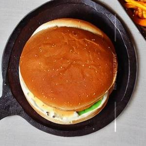 Spicy Schezwan Paneer Burger