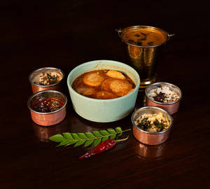 Chitti Idli With Rasam