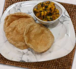 Poori Sabji (4 Pcs)