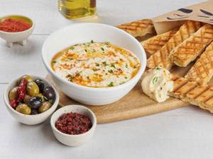 Hummus with Olives & Toasted Bread