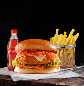 Crispy Chicken Burger (VR) + Fries + Coke (250 ml)